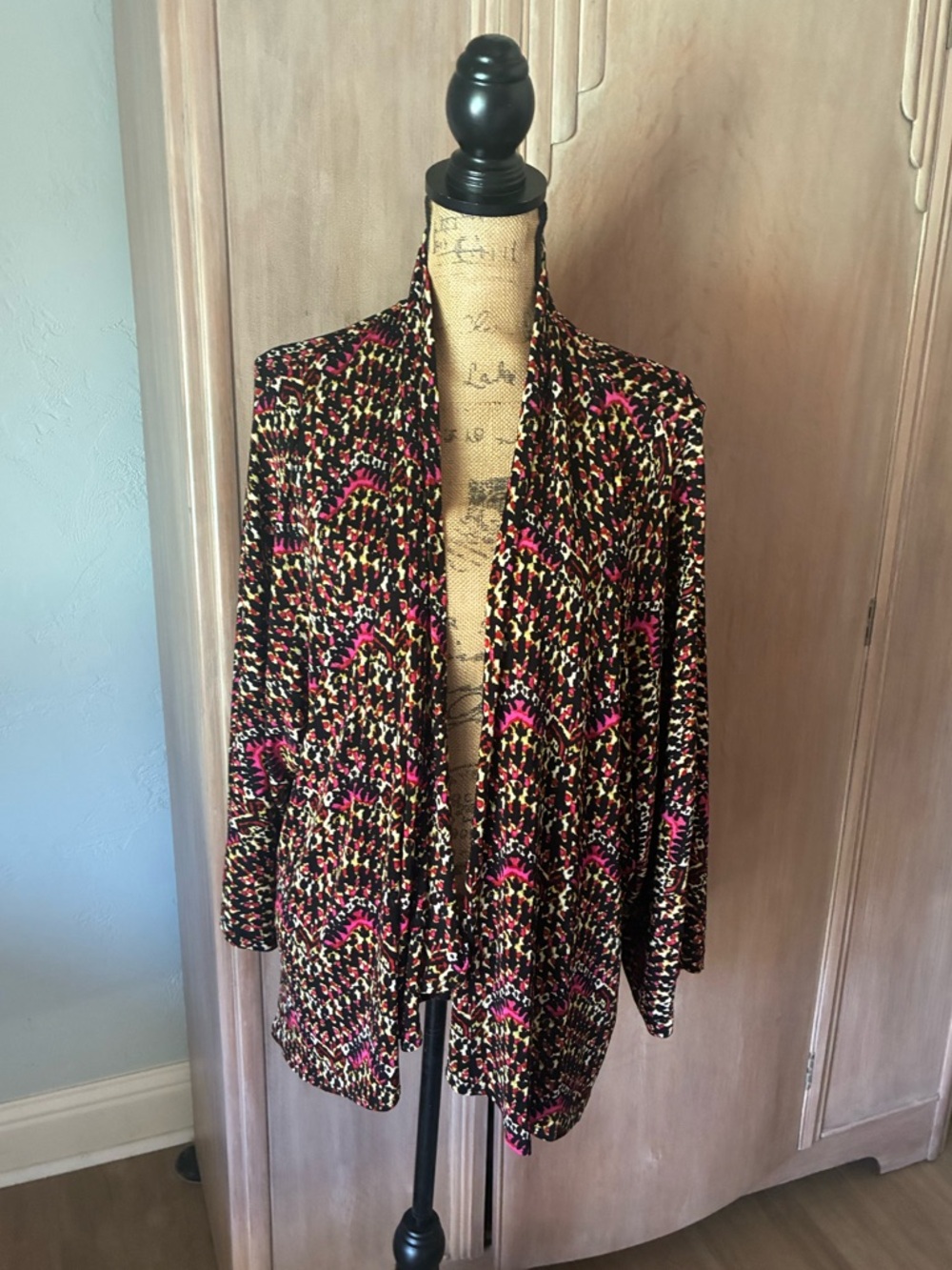 Chico's Travelers Vivid Fuchsia pattern Open Cardigan XL Chico’s SZ 3